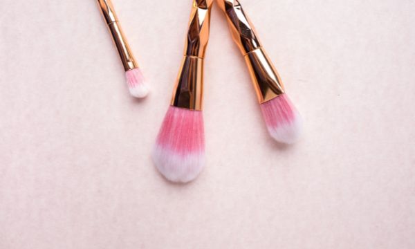 5 Essential Makeup Brushes You Need In Your Makeup Bag